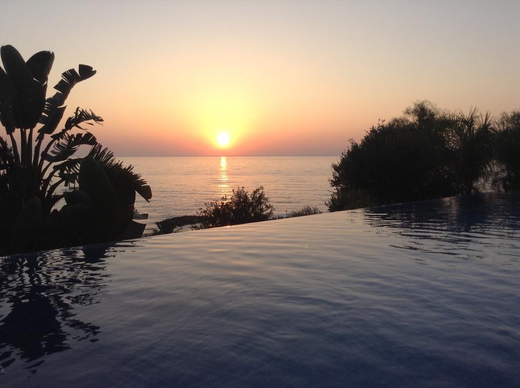 Sunset View Mermaid Villa Помос Екстериор снимка